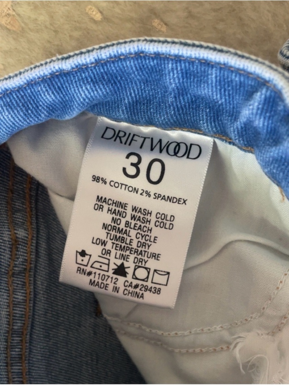 DRIFTWOOD Embroidered Lulu Denim Shorts 30 - Picture 5 of 7